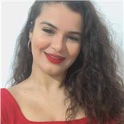 Je suis une tutrice offrant une aide aux devoirs et un soutien scolaire, spécialisée dans les cours particuliers de mathématiques
